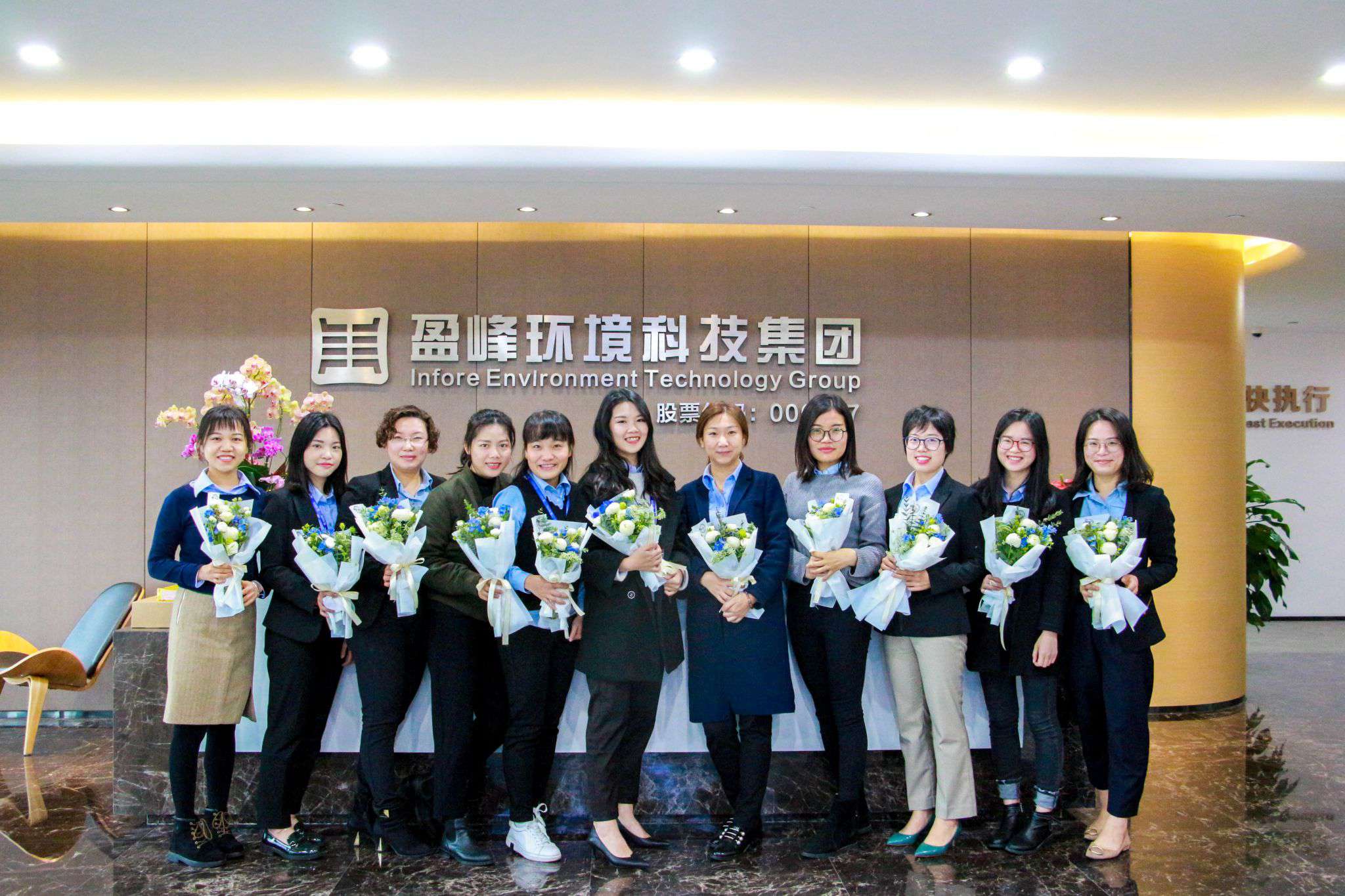 世界因妳而更美！女神們節(jié)日快樂~