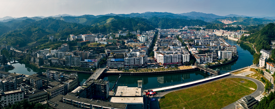 喜摘雙冠！盈峰環(huán)境環(huán)衛(wèi)服務業(yè)務強勢沖頂